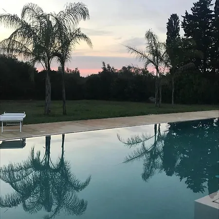 Luna Con Piscina