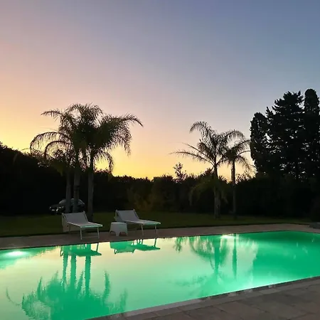 Luna Con Piscina